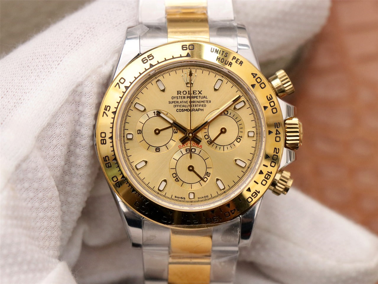 Chronograph -CLASSICAL WATCH--Yellow gold- Automatic-40mm