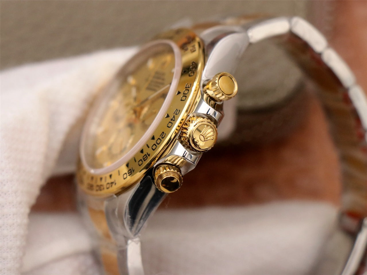 Chronograph -CLASSICAL WATCH--Yellow gold- Automatic-40mm