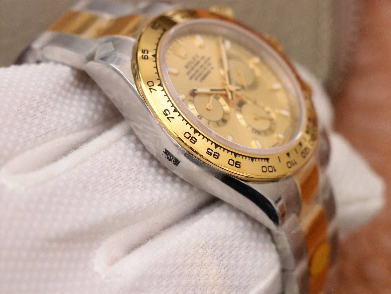 Chronograph -CLASSICAL WATCH--Yellow gold- Automatic-40mm