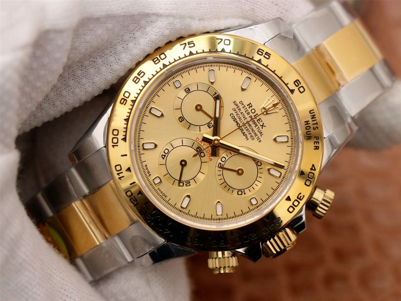 Chronograph -CLASSICAL WATCH--Yellow gold- Automatic-40mm